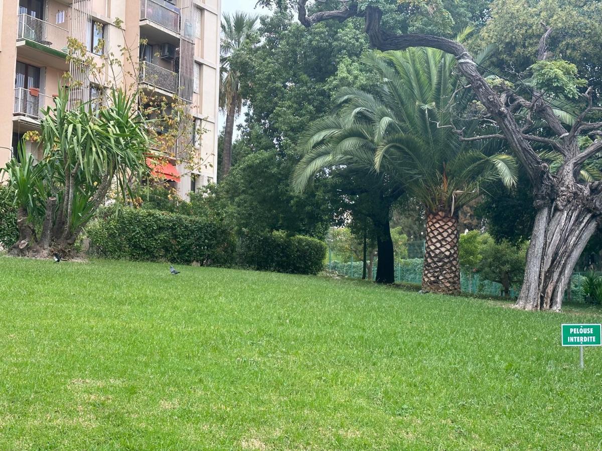 Privat Room In Private Security Residence With Free Parking, 1 Minute From Tramway, 9 Minutes From De Center, Accessible All Transports Nizza Exterior foto